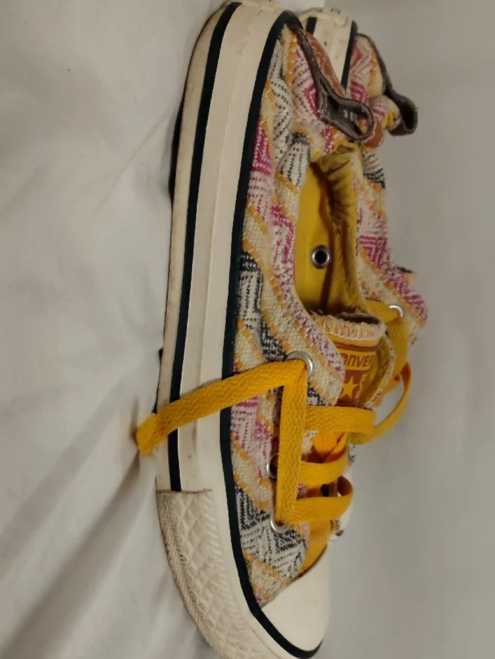 Converse Low-Top Sneakers in Yellow, Pink & Cream